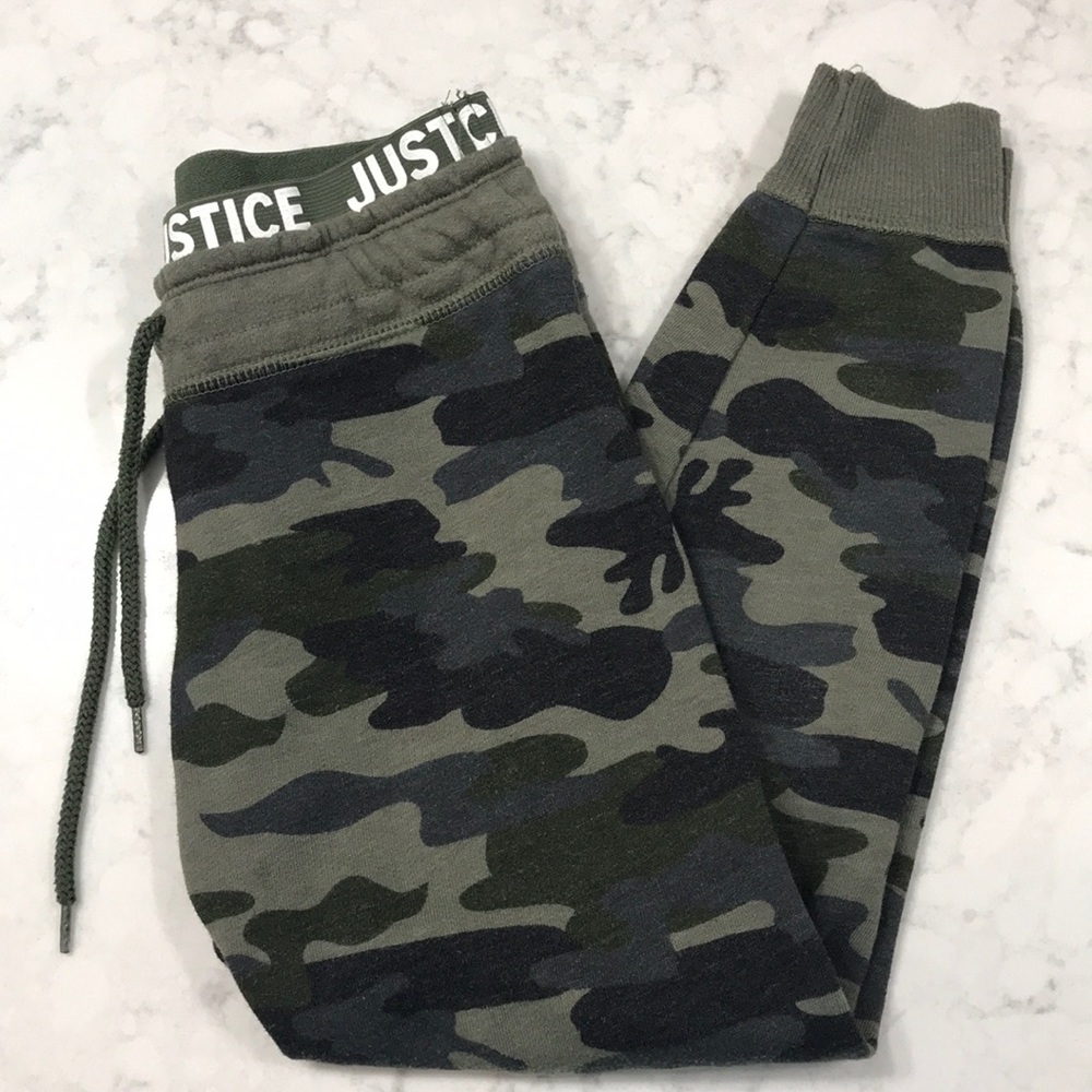 Justice Camo Sweats size 6